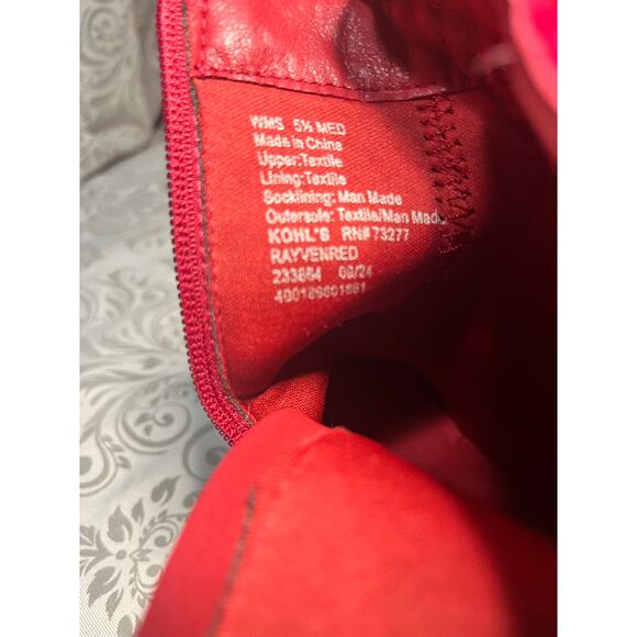 Women’s Size 5.5 SO Rayven Red Block Heel Booties - Picture 4 of 5